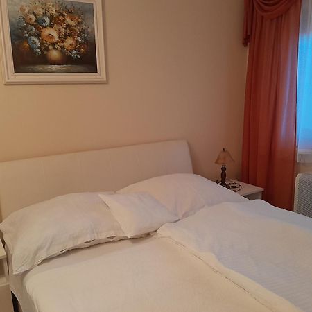 Ildiko Appertements Apartamento Zalakaros Exterior foto